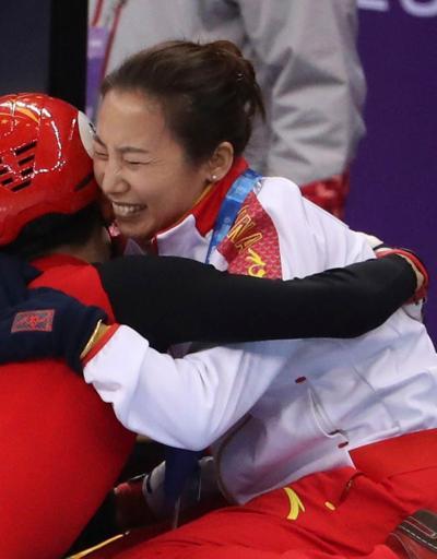 Rekor kıran Çinli sporcu çılgınlar gibi sevindi