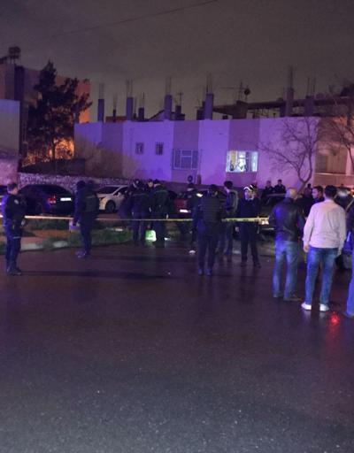 Son Dakika... İzmirde asker kaçağı dehşet saçtı: 1 polis şehit, 1 polis yaralı