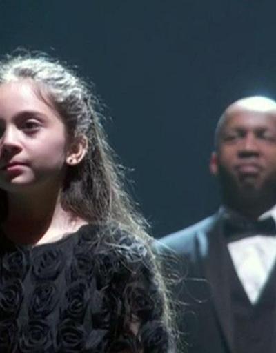 Suriyeli Bana Alabed Oscar gecesinde sahneye çıktı