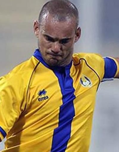 Sneijder attı, El-Gharafa kazandı