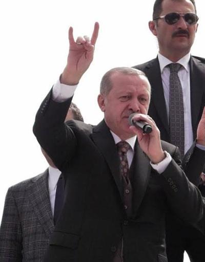AK Partiden açıklama: Cumhurbaşkanımız bozkurt yapmadı
