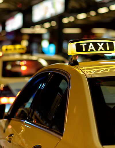 Fazla para almak için turisti dolaştıran taksiciye 1 yıl 3 ay hapis