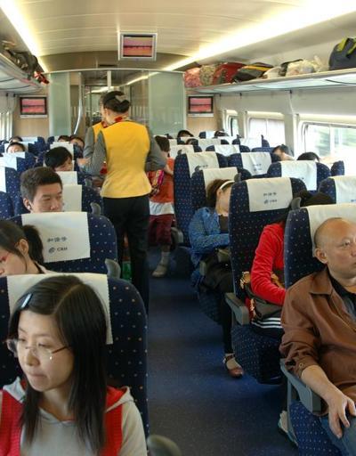 Çin’de düşük puanlı vatandaşlar tren ve uçağa binemeyecek