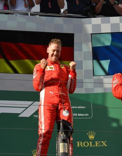 F1de kazanan Ferrari ve Vettel oldu