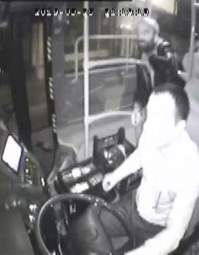 Otobüs şoförünün boğazına bıçak dayadı: Kafanı gövdenden ayırırdım