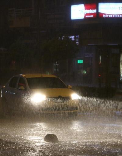 Antalya yağmura teslim oldu