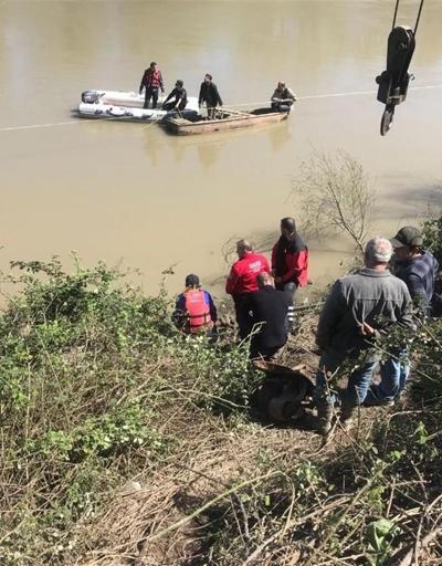 Nehirde kaybolan yaşlı adamı arama çalışmaları devam ediyor