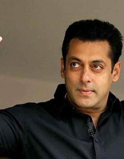Bollywood’un ünlü aktörü Salman Khana hapis şoku