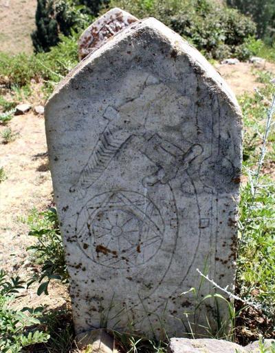 Bitliste yeni tarihi mezar taşları bulundu
