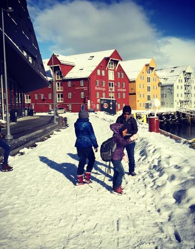 Gökyüzünde renklerin dans ettiği cennet şehir: Tromsø