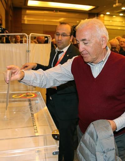 Galatasarayda divan kurulu başkanlık seçimi başladı
