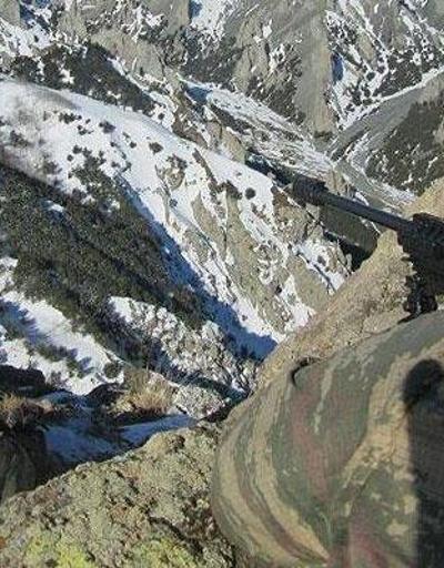 Tuncelideki operasyonda PKK sığınakları imha edildi