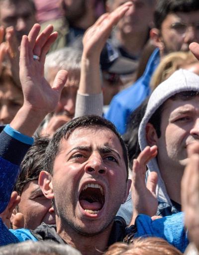 Ermenistanda protestolar büyüyor 72 gözaltı