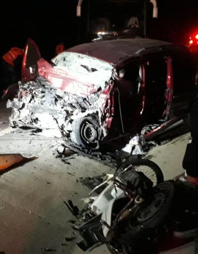 İzmirde katliam gibi kaza: 5 ölü, 1 yaralı