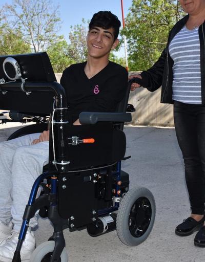 ODTÜden göz hareketleriyle çalışan tekerlekli sandalye