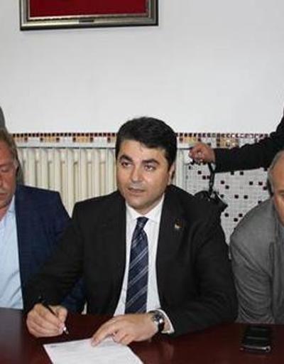 DP Genel Başkanı Uysal, Akşener için imza verdi