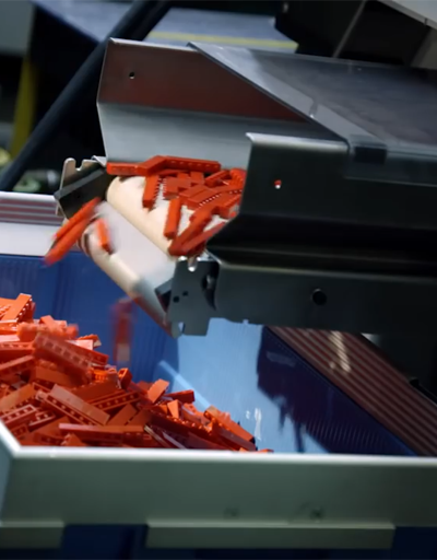 LEGO parçalarının üretim süreci
