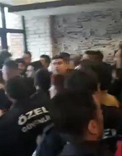Bölünme protestosunda üniversitelilerle özel güvenlikçiler arasında arbede