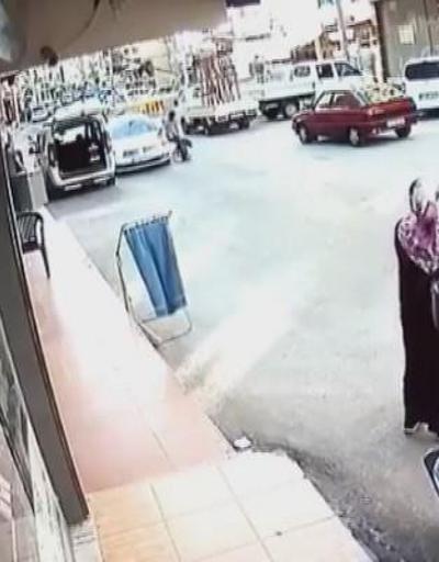İzmirde vatandaşın dikkati küçük kızı ölümden kurtardı