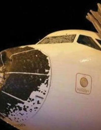 Havada dehşet dakikaları Uçak dolu fırtınasına yakalandı