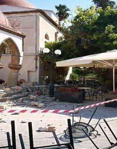 Kostaki depremde hasar gördü... O cami kaderine terk edildi