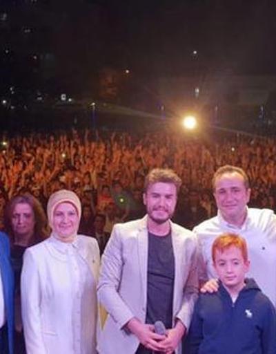 Mehmet Ağarın oğlu Tolga Ağar Elazığda Mustafa Ceceli konseriyle Seçmenlerini buluşturdu