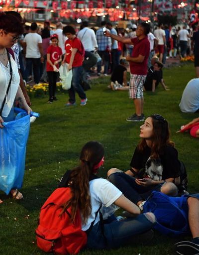 İzmirde Muharrem İnce mitingi sonrası çöp seferberliği