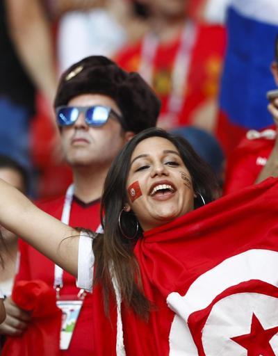 Arap ülkelerinin seyircileri Tunus için stadyumda