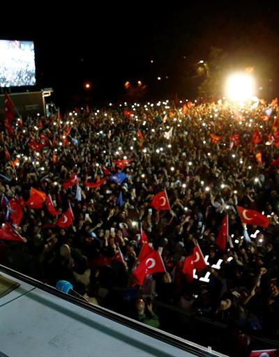 Son Dakika... Cumhurbaşkanı Erdoğan balkon konuşması yapacak