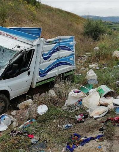 Tarım işçilerini taşıyan kamyon devrildi: 2 işçi öldü