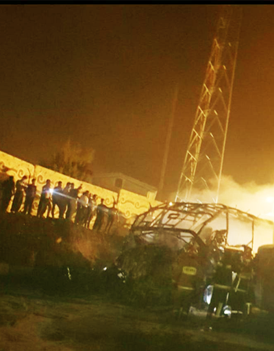 İranda petrol tankeri otobüs ile çarpıştı: 10 ölü
