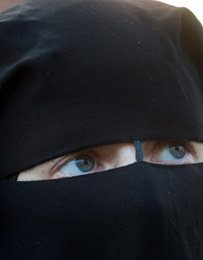 Danimarkada burka ve peçe yasağı yürürlükte