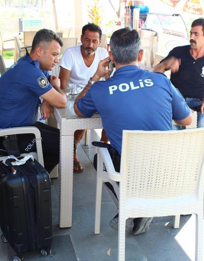 Antalyanın ünlü sahilinde bavulu bulundu, polis alarma geçti