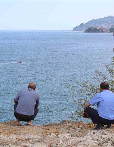 Zonguldakta denizde kaybolan gencin cesedini balıkçılar buldu