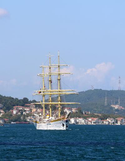 Dünyada sadece 5 tane olan gemi İstanbulda görüldü