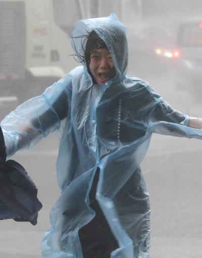 Mangkhut tayfununda hayatını kaybedenlerin sayısı 28e yükseldi