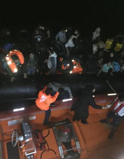Lastik botta 22si çocuk 46 göçmen yakalandı