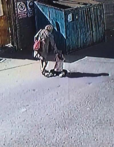 Küçük kıza anne şiddeti kamerada