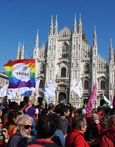 İtalyada on binlerce kişiden ırkçılık protestosu
