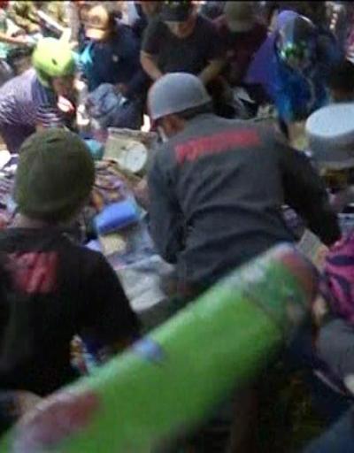 Deprem sonrası Endonezyada durum vahim