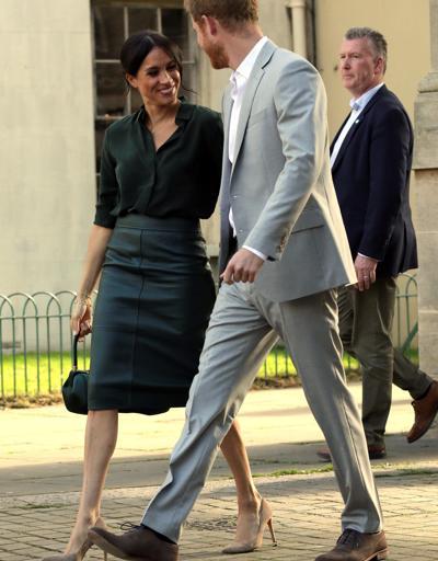 İngiltere Prens Harry ve Meghan Markleı konuşuyor