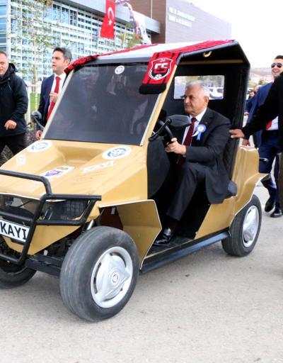 TBMM Başkanı Yıldırım elektrikli otomobili test etti