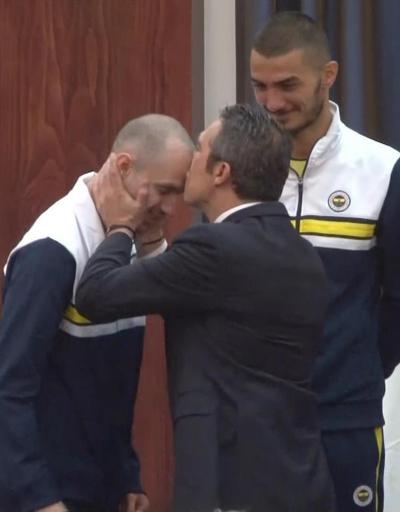 Ali Koç, Ramil Guliyevi alnından öptü