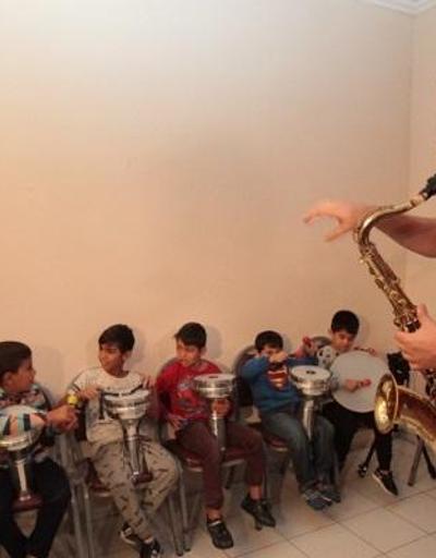 Koffieden Şişlili Roman çocuklara müzik atölyesi