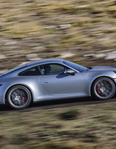 Porsche 911 artık daha “dijital ve hızlı”