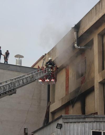 Mobilya fabrikasında yangın: 1 işçi hayatını kaybetti