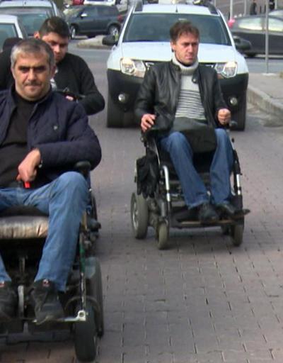 Engelliler sokakta nelerle karşılaşıyor