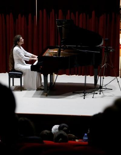 Rus piyanist Tekirdağda konser verdi