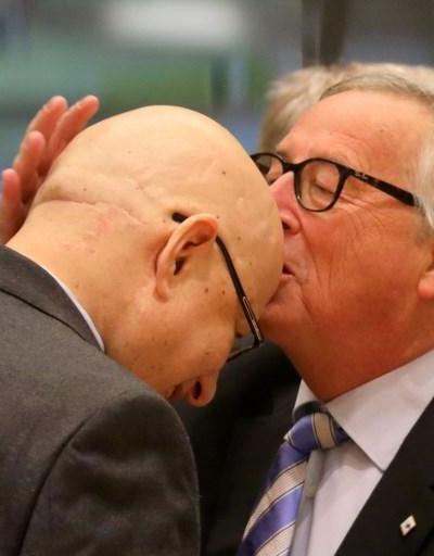 AB Komisyon Başkanı Junckerden ilginç hareketler