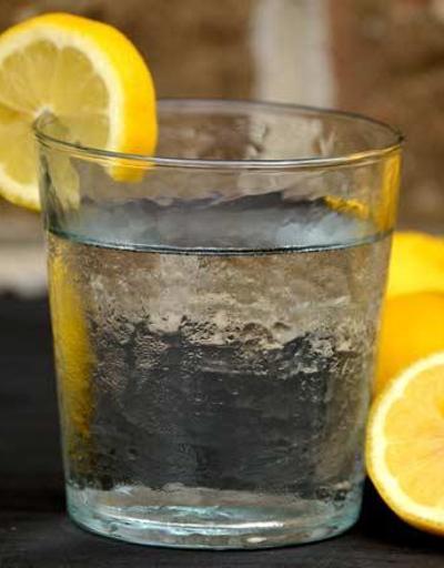 Limonlu su içtiğimizde vücudumuzda neler oluyor